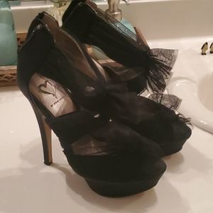 Steve Madden tulle peep toe heels